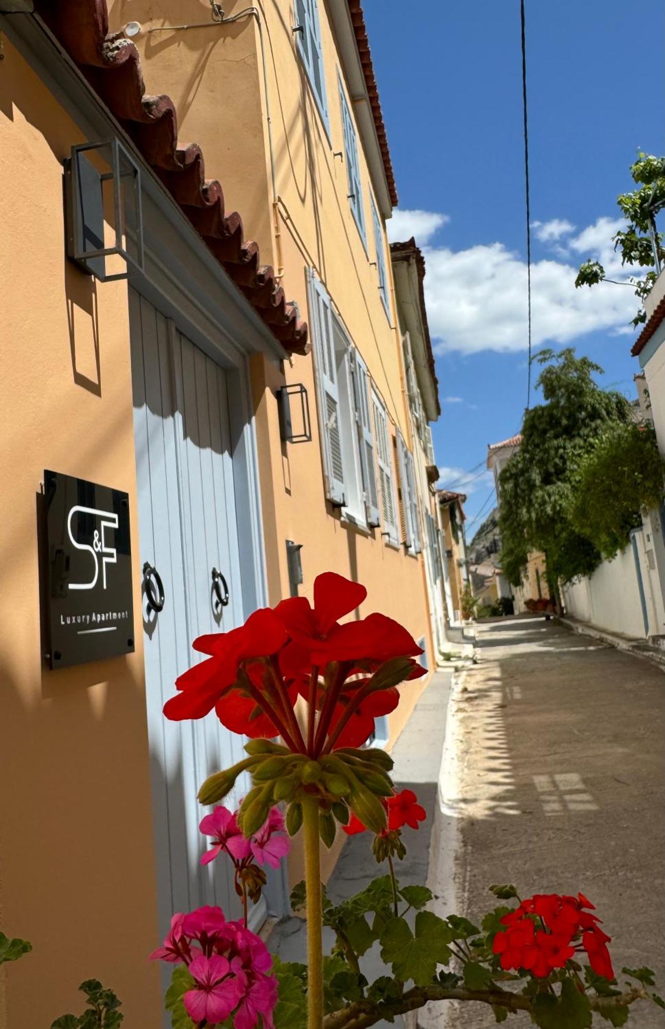 S&F Luxury Apartment Nauplia Exterior foto